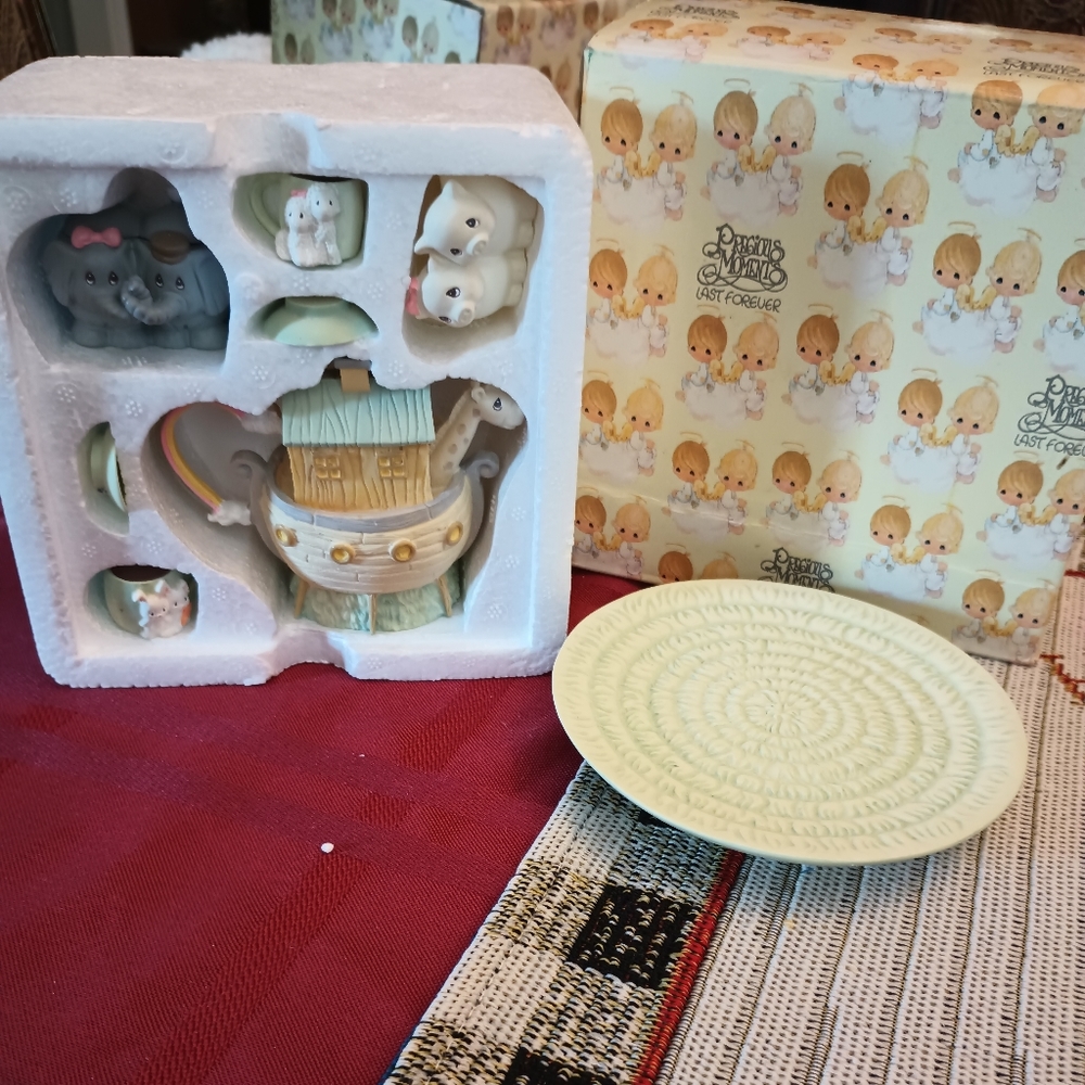 Prescious moments Noah's ark tea set